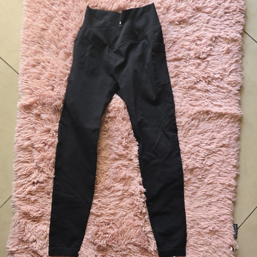 Black Leggings Size S Crossover Waist Side Pockets